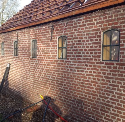 Stabiliseren oude boerderijmuur Oranjewoud